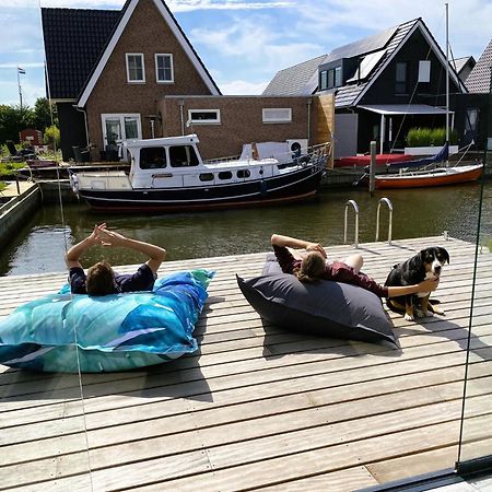 Peaceful Villa On The Water In Stavoren Eksteriør billede