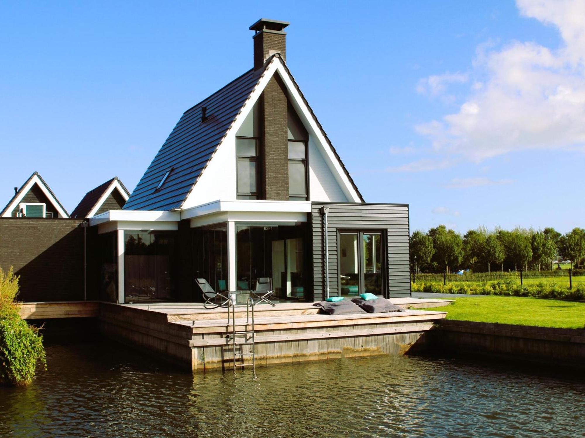 Peaceful Villa On The Water In Stavoren Eksteriør billede